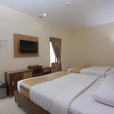 Hotel Kristina Malioboro Yogyakarta Exterior photo